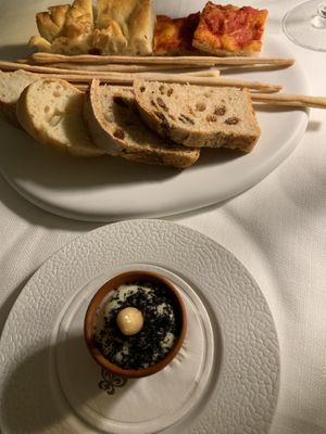 Some vegan breads  #Veganuary at Mater Terrae in Rome
