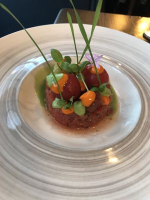 Tomato tatare at Sense Eat in Paris