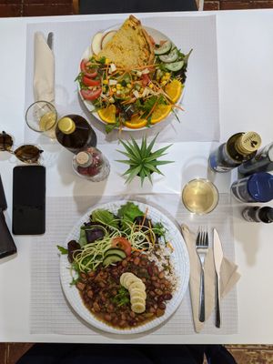 Quiche+salad and Feijoada at Veganeats Caffe in Lisbon