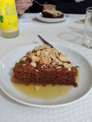 Bolo at Veganeats Caffe in Lisbon