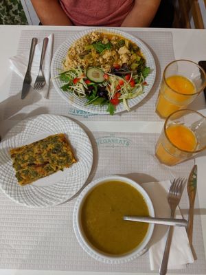 Sopa, quadradinho de grão e mini prato do dia at Veganeats Caffe in Lisbon