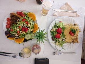 Quiche+salada e prato do dia at Veganeats Caffe in Lisbon