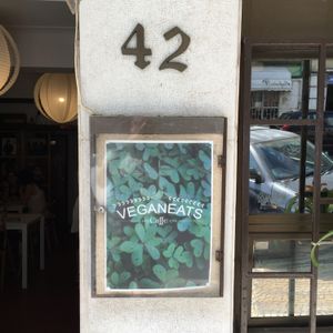 sign  at Veganeats Caffe in Lisbon