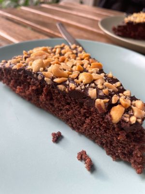 Chocolate and peanuts cake at Veganeats Caffe in Lisbon