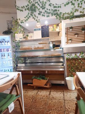 Entrance at Veganeats Caffe in Lisbon