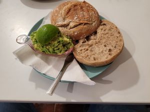 Brötchen mit Avocado und Limette at Veganeats Caffe in Lisbon