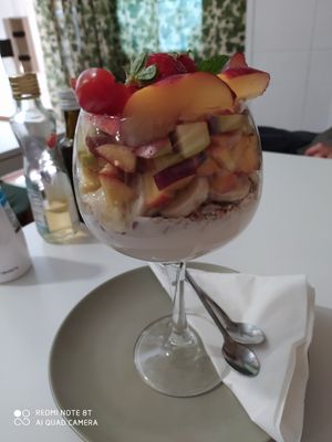 Soy joghurt with homemade musli at Veganeats Caffe in Lisbon