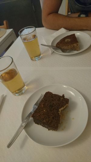 cakes at Veganeats Caffe in Lisbon