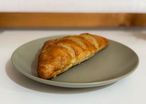 vegan 'tuna' pastry at Veganeats Caffe in Lisbon