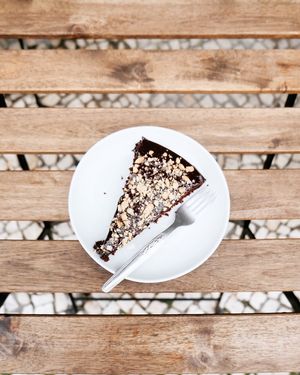 Chocolate cake at Veganeats Caffe in Lisbon