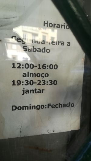 12/07/18 : open hours seem to have changed at Veganeats Caffe in Lisbon