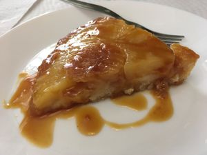 Pineapple cake with salty caramel at Veganeats Caffe in Lisbon