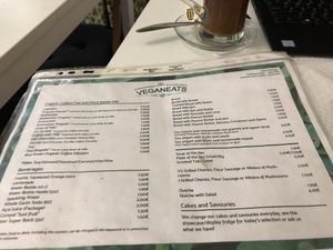 Menu in English  at Veganeats Caffe in Lisbon