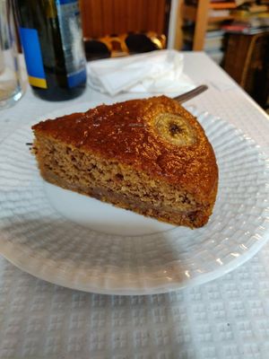 Banana cake at Veganeats Caffe in Lisbon