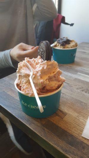 2(in the background) my daughter asked for soy-base but was misunderstood, so she got a sorbet-base with double salty-caramel + peanutbutter and I tell you that tasted SO weird. Do at N'Ice Cream Factory in Warsaw