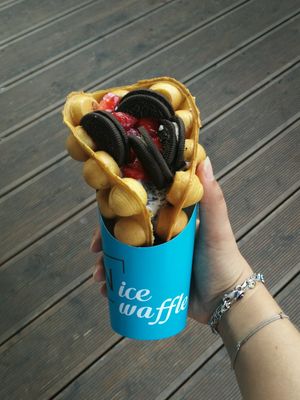Bubble waffle with ice cream at N'Ice Cream Factory in Warsaw