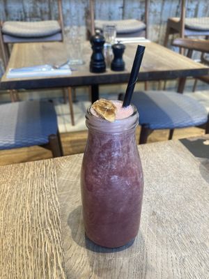 “Grass Me Up” CBD smoothie  at Farmacy in West London