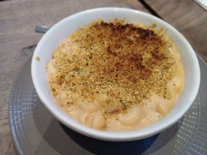 Mac n cheese at Farmacy in West London