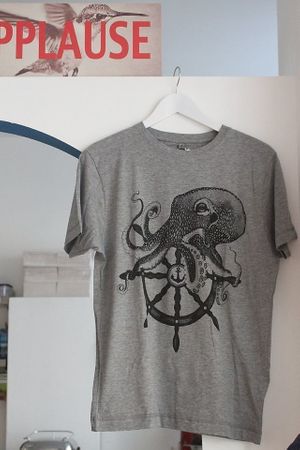 1944 // Gallery, Vegan Shop met en avant une sélection de créateurs uniques qui partagent nos valeurs pour un monde plus éthique envers l'humain, l'animal et la planète at 1944 Gallery Vegan Shop in Paris