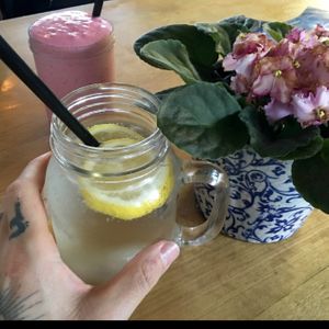 water & smoothie at Tyde in Dortmund