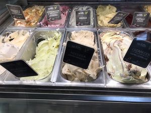 leckere vegane Eissorten at Gelato Marco in Trieste