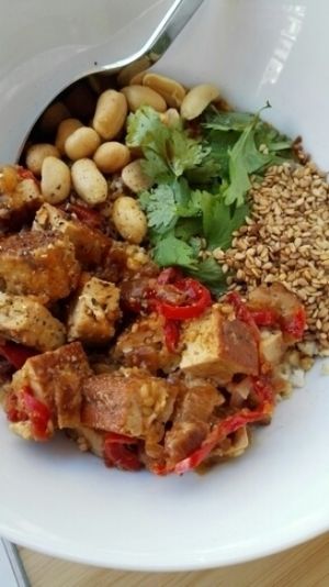 Savoury oatmeal bowl at Oatmeal in Paris