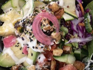 A lot of variation in the pokebowl 😍 at Funky Jungle in Mechelen