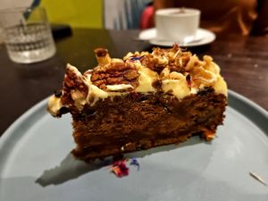 Worteltaart at Funky Jungle in Mechelen