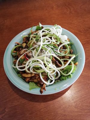 Tropic c'est chic salad at Funky Jungle in Mechelen