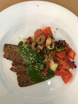 seitan, mashed potato and mushrooms at Clorofil-la in Mahon