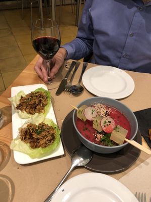 Marinated seitan dish + gazpacho at Clorofil-la in Mahon