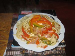 Tallarin saltado vegetariano. at Pukasoncco arte y Restaurant in Paracas