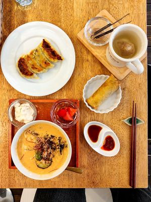 Szechuan sesame noodle set with gyozas at Karons in Tokyo