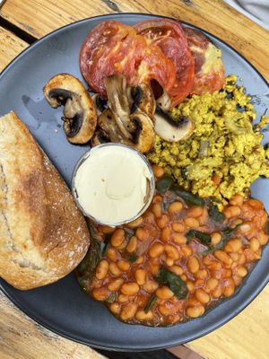 Desayuno grande (con ese nombre aparece en la carta) at Finca Vegana in Zahara De La Sierra