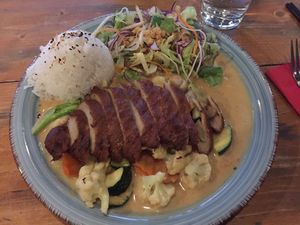 Vegane Ente mit Erdnusssauce at Soya in Berlin