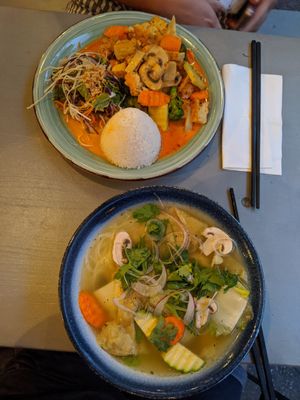 Curry and wantan-soup at Soya in Berlin