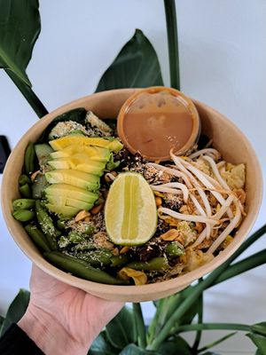 Vegan asian tempeh bowl at Oogst in Alkmaar