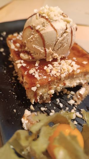 tarta de palulu, probadla, tiene un premio y no me extraña! at La Huella Vegana in Rivas-vaciamadrid