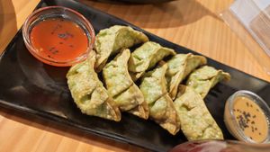 Gyozas at La Huella Vegana in Rivas-vaciamadrid