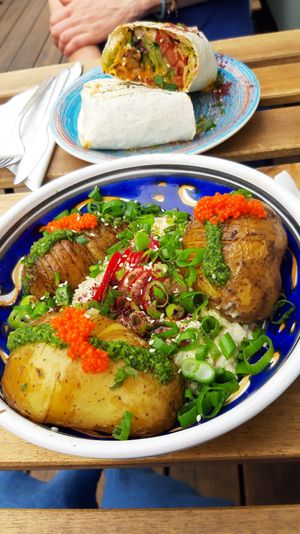 pyry z gzikiem deluxe at Falla - Wawrzyniaka in Poznan