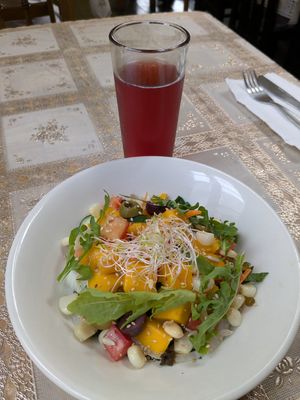 Mango veggie salad at La Bio Cafetta in Lima