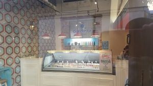 inside at Ciocolatto Pop-Bar in Cartagena