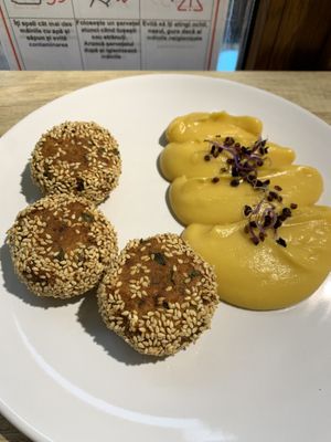 Chickpea balls and parsnip & celery cream at Vyro Raw & Vegan Bistro in Bucharest