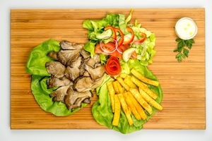 Grill pleurotus at Vyro Raw & Vegan Bistro in Bucharest