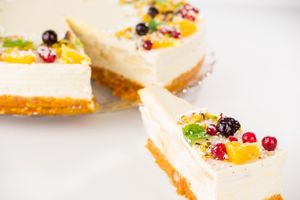 Pear, Banana and Pineapple Cake – raw at Vyro Raw & Vegan Bistro in Bucharest