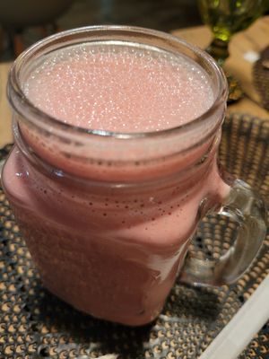 Almond banana strawberry at True in Odessa