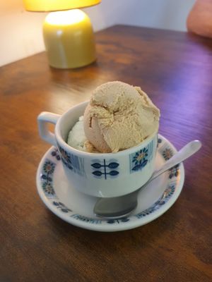 Mint choc chip and coffee at Ice Shack in Manchester