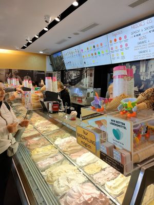  at Eissalon am Schwedenplatz in Vienna