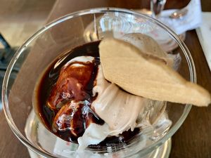 vegan chocolate/nut/poppy seed at Eissalon am Schwedenplatz in Vienna