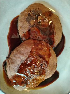 Pancake di grano saraceno con sciroppo di datteri at Naturabsolu in Villeneuve-les-avignon